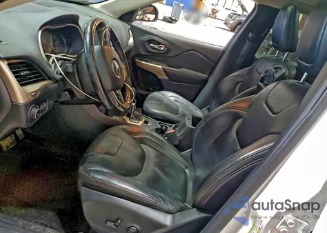 2017 Jeep Cherokee Latitude z USA, uszkodzony, nr VIN 1C4PJMCS3HW575668